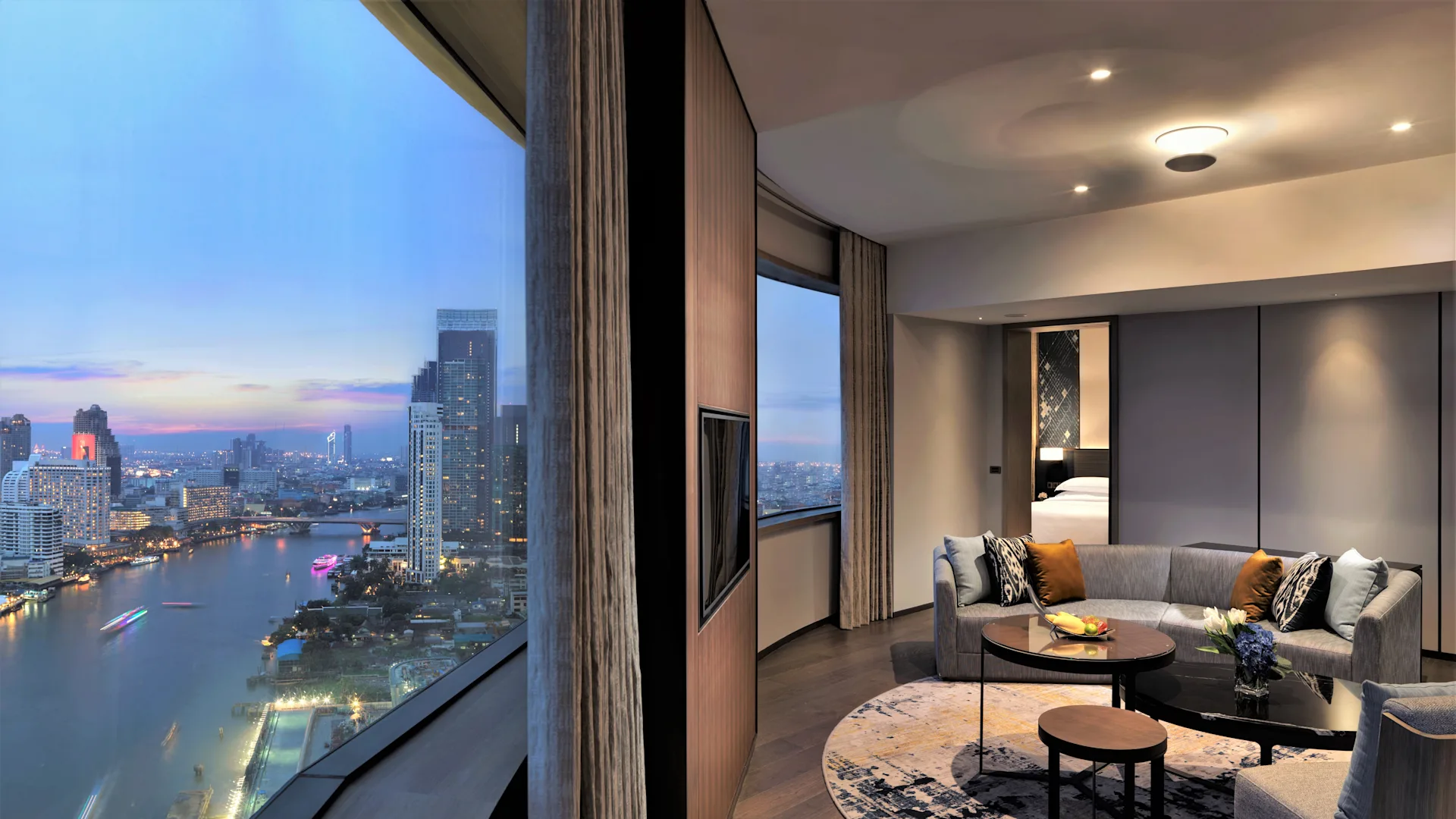 Millennium Hilton Bangkok executive suite